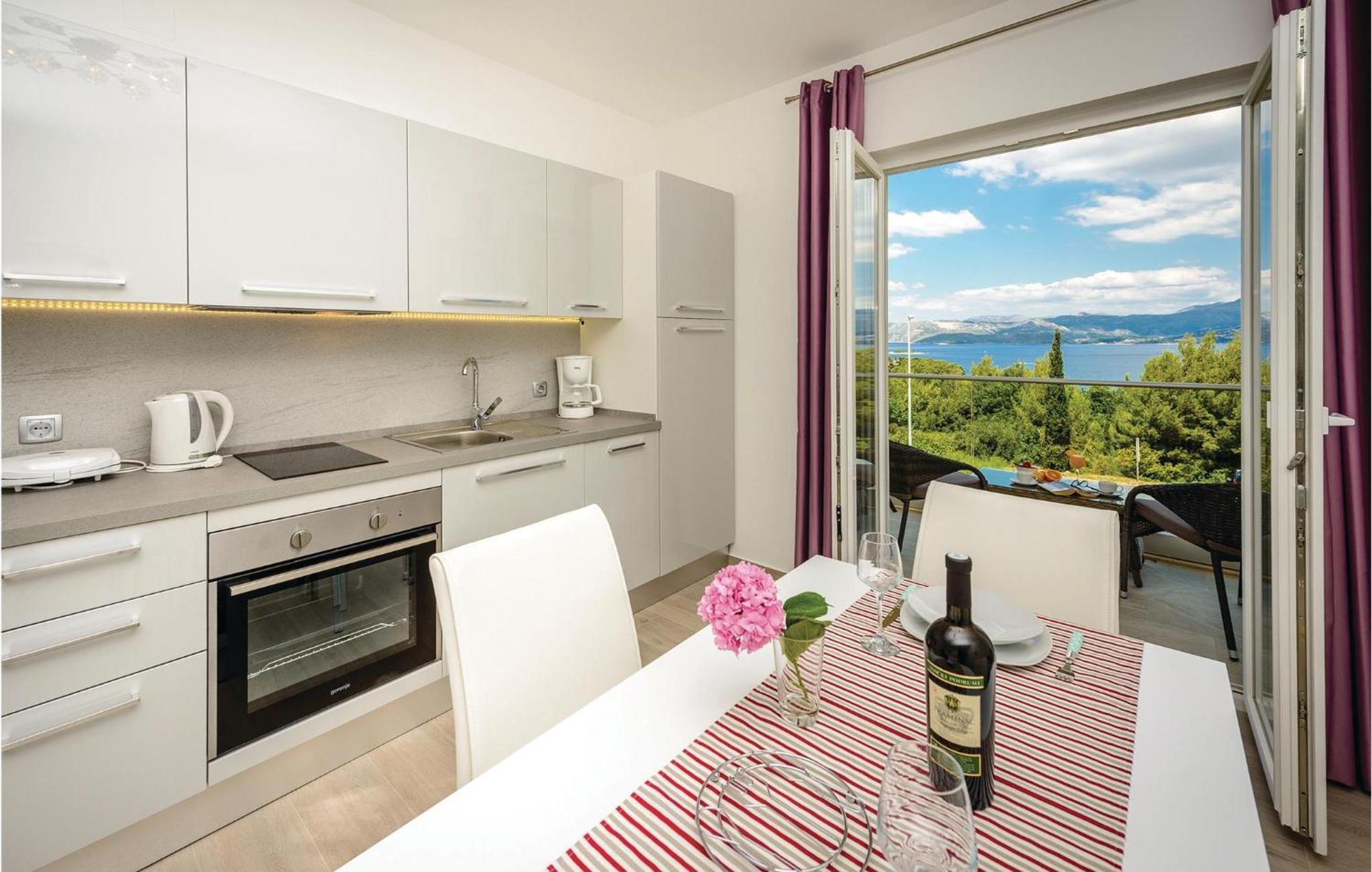 Amazing Apartment In Cavtat With House Sea View المظهر الخارجي الصورة